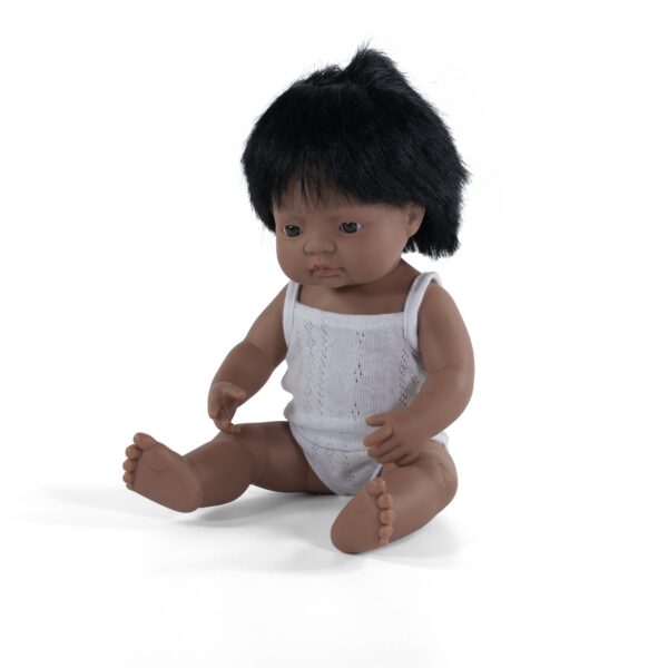 MINILAND DOLLS – Muñeco bebé latinoamericano (38cm)