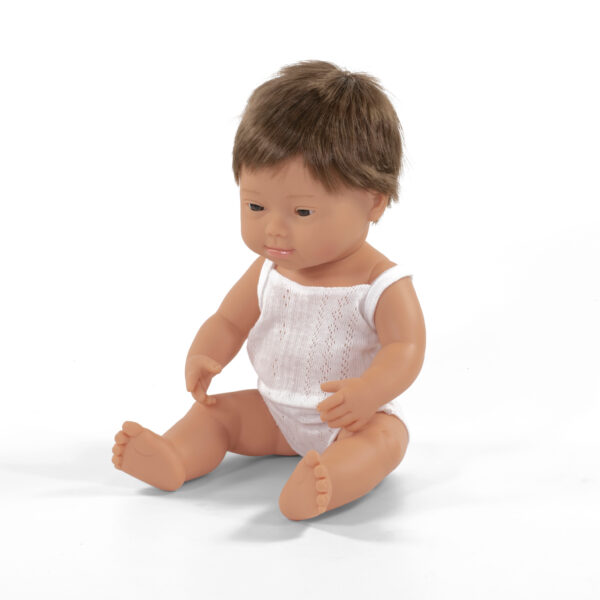 MINILAND DOLLS – Muñeco bebé caucásico con Síndrome de Down (38cm)